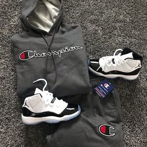 Men’s Champion Sweatsuit